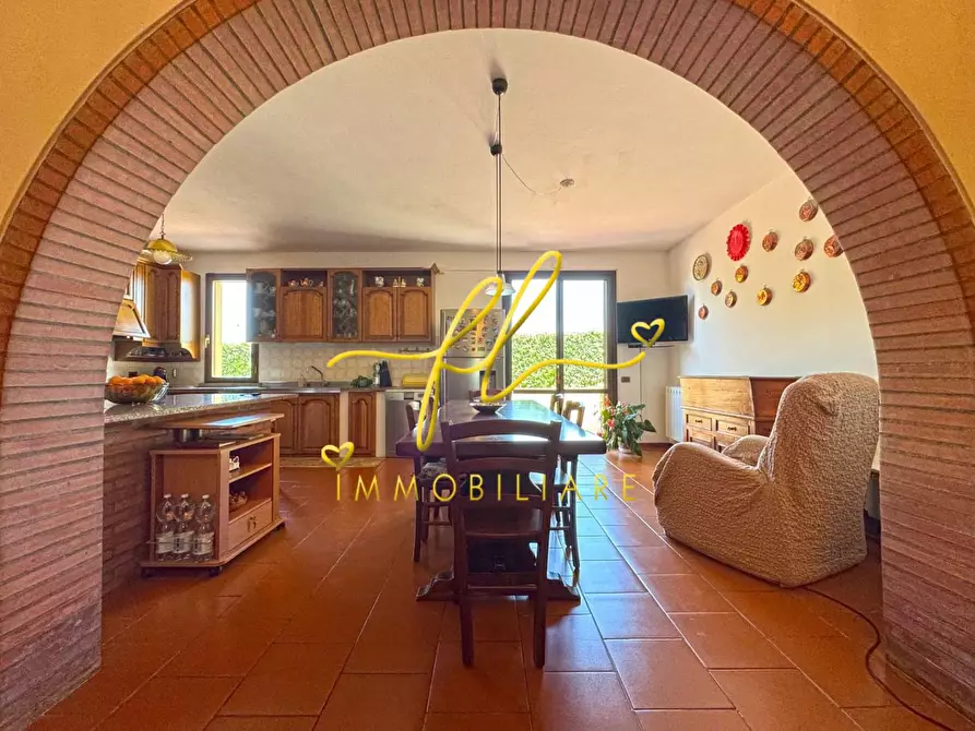 Immagine 26 di Villa in vendita  a Casale Marittimo