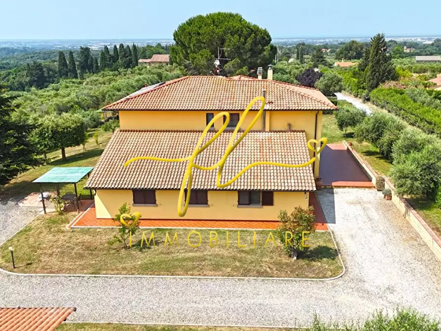 Immagine 50 di Villa in vendita  a Casale Marittimo