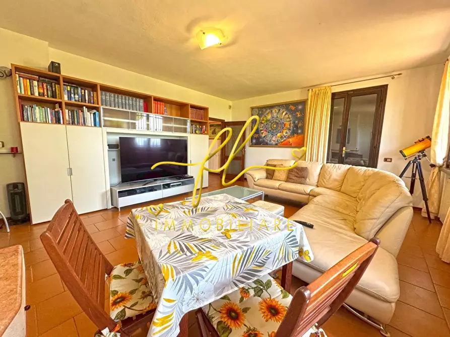 Immagine 46 di Villa in vendita  a Casale Marittimo