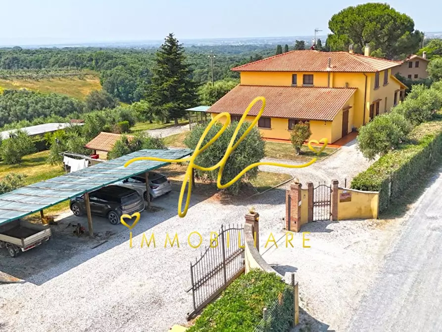 Immagine 53 di Villa in vendita  a Casale Marittimo