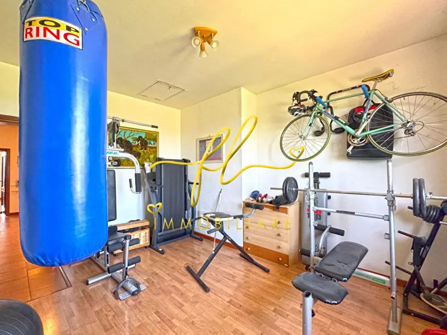 Immagine 49 di Villa in vendita  a Casale Marittimo