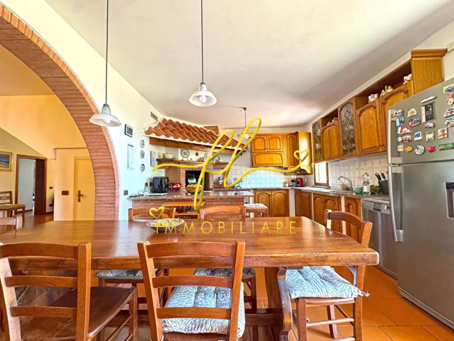 Immagine 24 di Villa in vendita  a Casale Marittimo