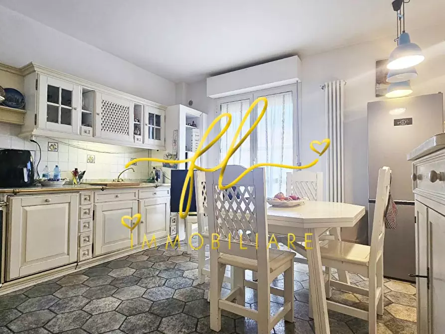 Immagine 5 di Appartamento in vendita  a Rosignano Marittimo