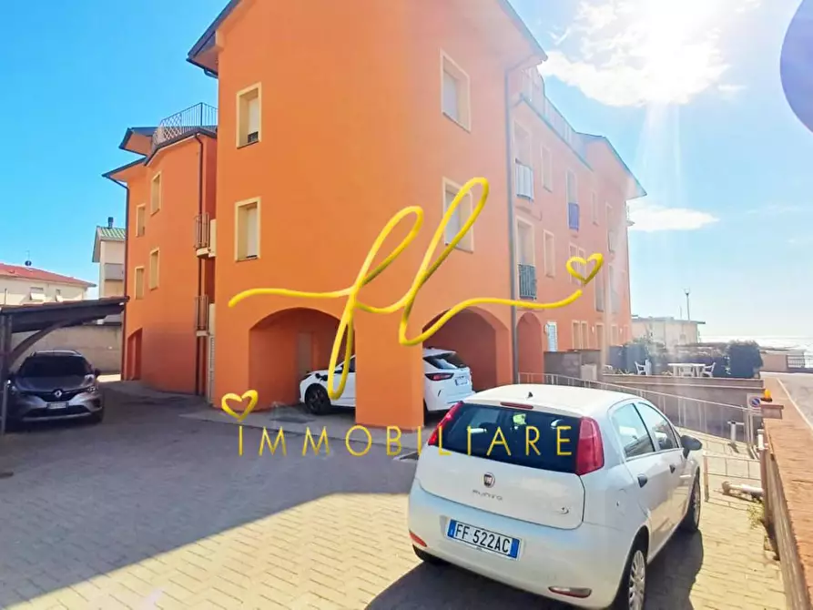 Immagine 2 di Appartamento in vendita  a Rosignano Marittimo