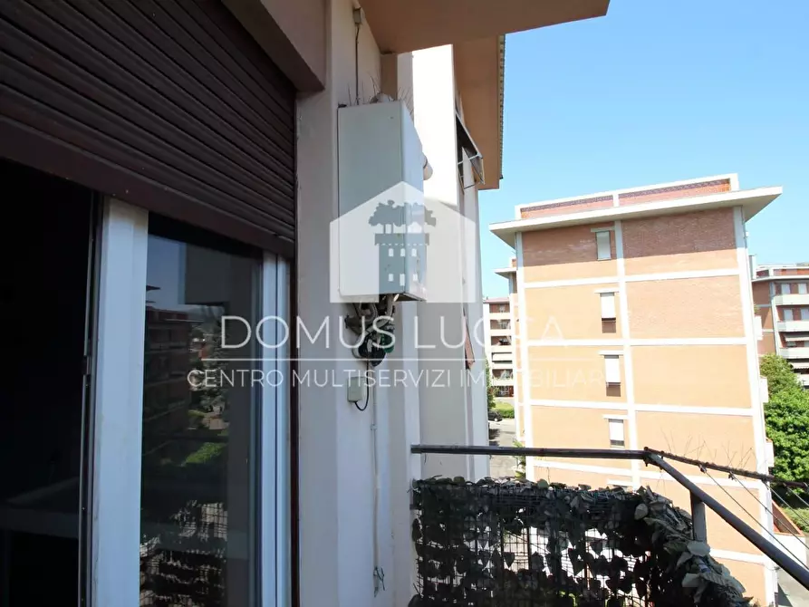 Immagine 26 di Appartamento in vendita  a Lucca