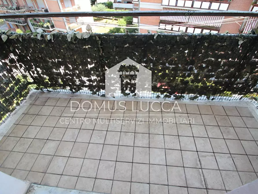 Immagine 25 di Appartamento in vendita  a Lucca