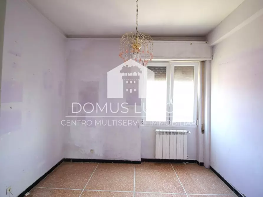 Immagine 10 di Appartamento in vendita  a Lucca