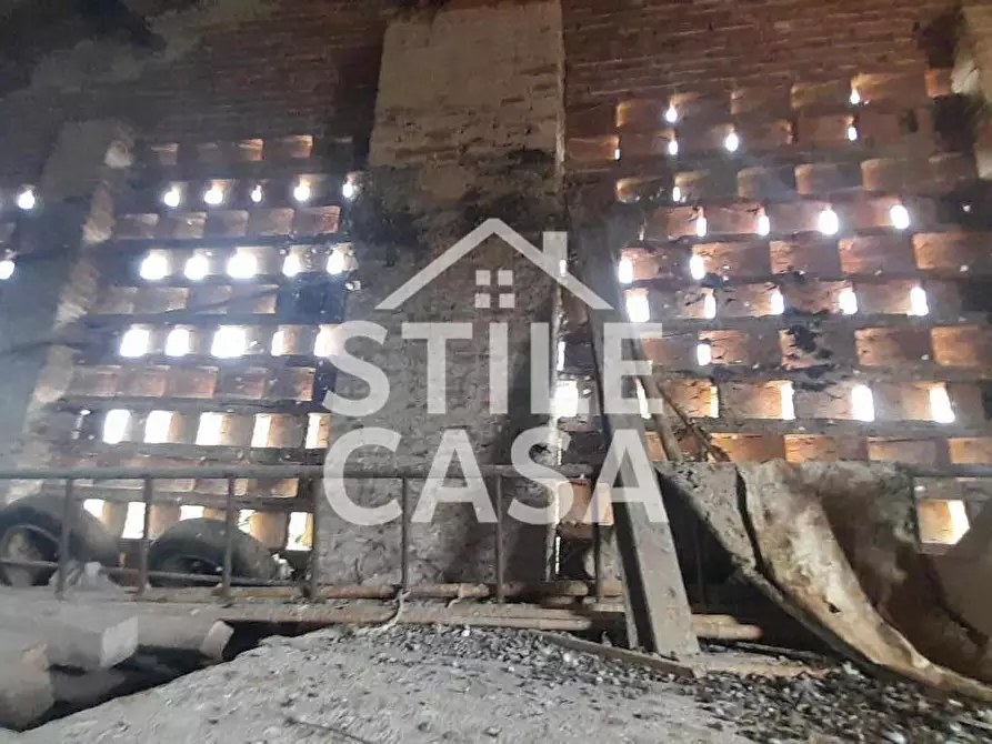 Immagine 12 di Deposito in vendita  a Castelfranco Di Sotto