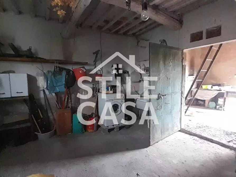 Immagine 5 di Deposito in vendita  a Castelfranco Di Sotto