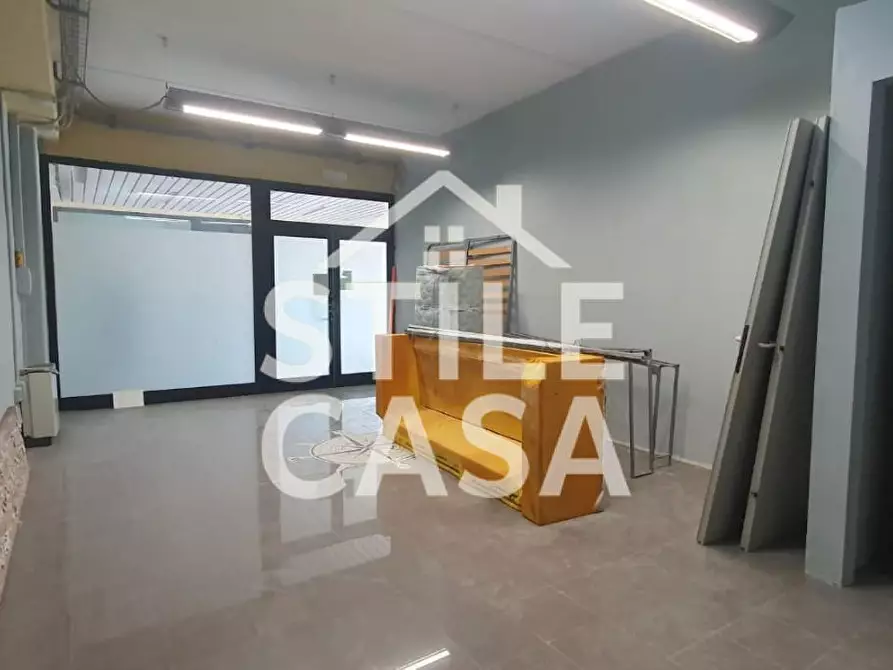 Immagine 3 di Locale commerciale in vendita  a Porcari