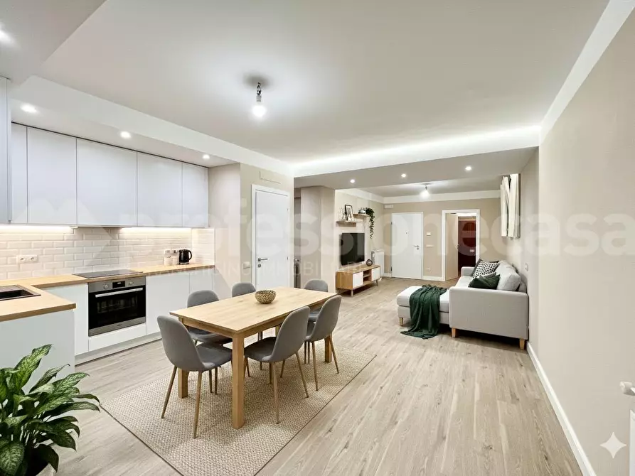 Immagine 2 di Appartamento in vendita  a Pisa