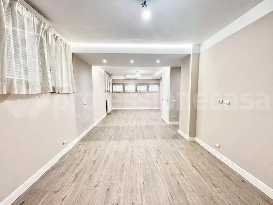 Immagine 1 di Appartamento in vendita  a Pisa