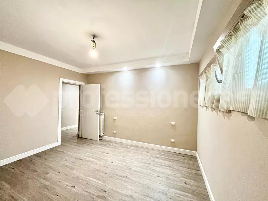 Immagine 8 di Appartamento in vendita  a Pisa