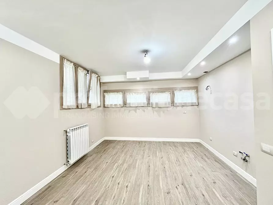 Immagine 2 di Appartamento in vendita  a Pisa