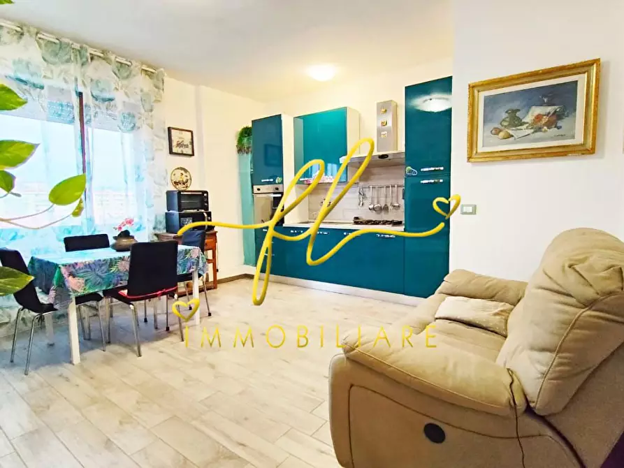 Immagine 11 di Appartamento in vendita  a Rosignano Marittimo