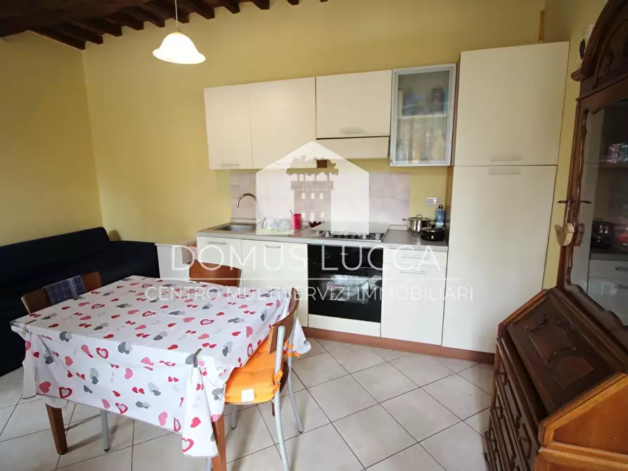 Immagine 14 di Appartamento in vendita  a Camaiore