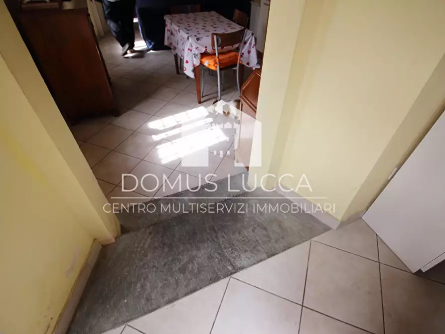 Immagine 11 di Appartamento in vendita  a Camaiore