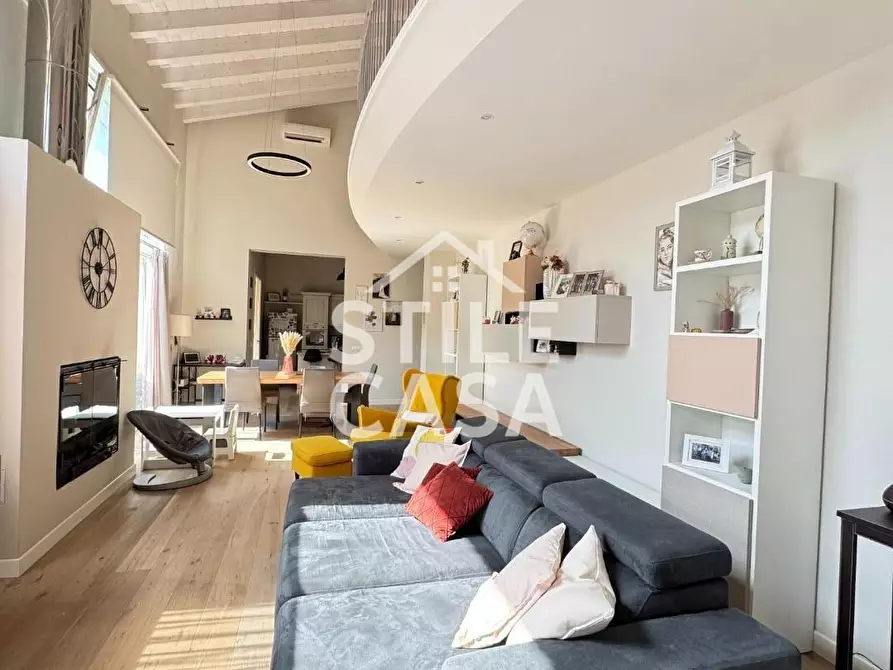 Immagine 2 di Casa bifamiliare in vendita  a Altopascio