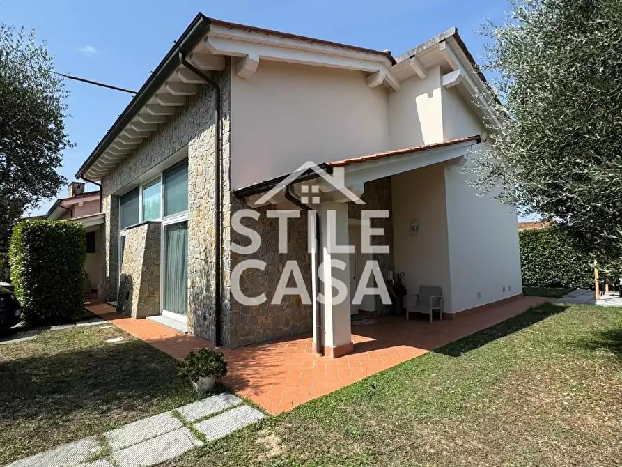 Immagine 53 di Casa bifamiliare in vendita  a Altopascio