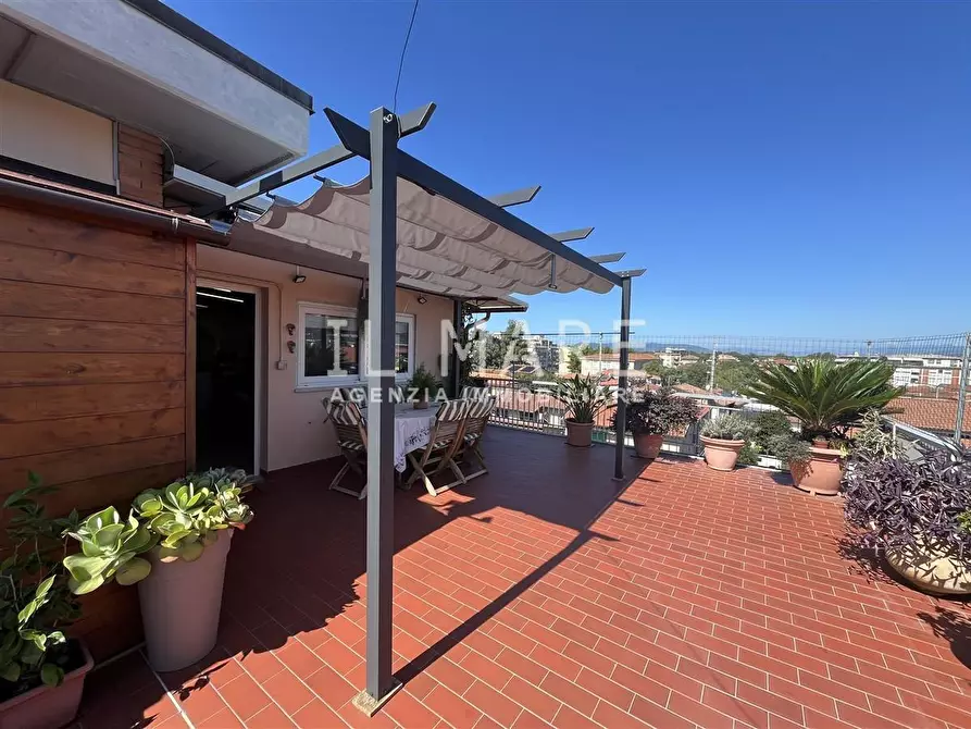 Immagine 7 di Mansarda in vendita  a Massa