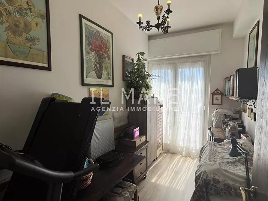 Immagine 20 di Mansarda in vendita  a Massa