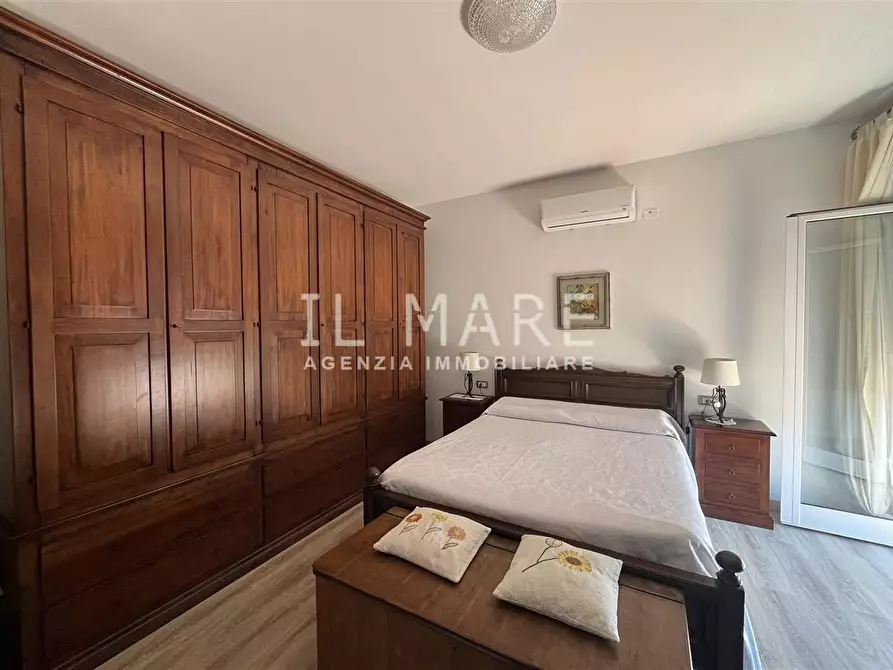 Immagine 21 di Mansarda in vendita  a Massa