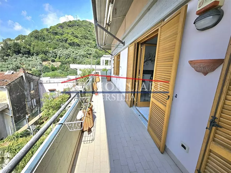 Immagine 5 di Appartamento in vendita  a Massa