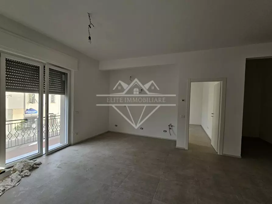 Immagine 2 di Appartamento in vendita  a Ortonovo