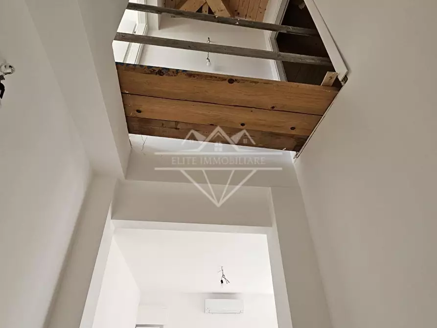 Immagine 14 di Appartamento in vendita  a Ortonovo