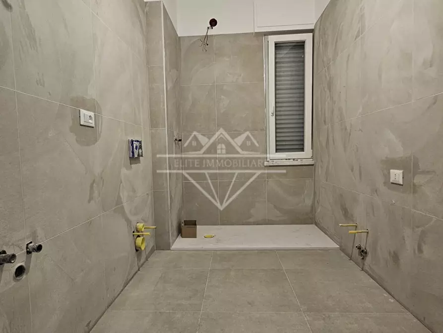 Immagine 11 di Appartamento in vendita  a Ortonovo