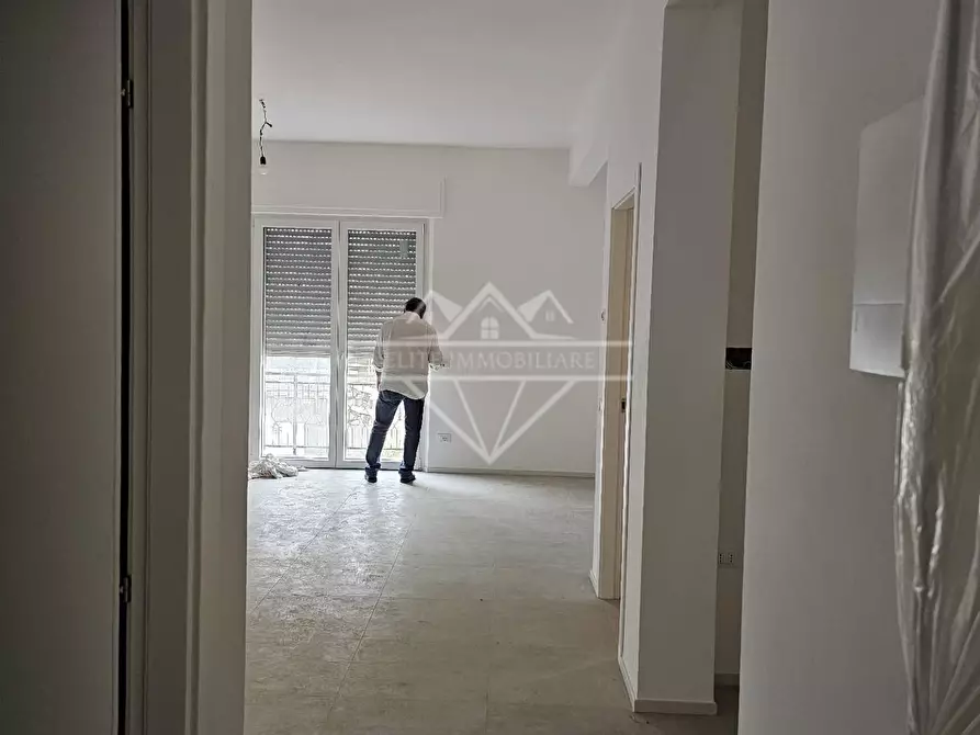 Immagine 6 di Appartamento in vendita  a Ortonovo