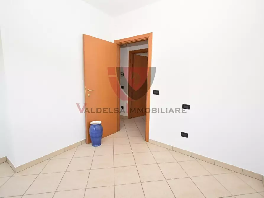 Immagine 14 di Appartamento in vendita  a Colle Di Val D'elsa