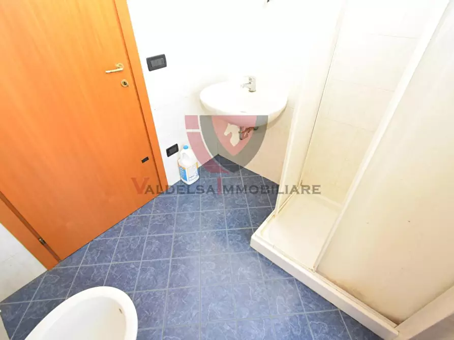 Immagine 17 di Appartamento in vendita  a Colle Di Val D'elsa