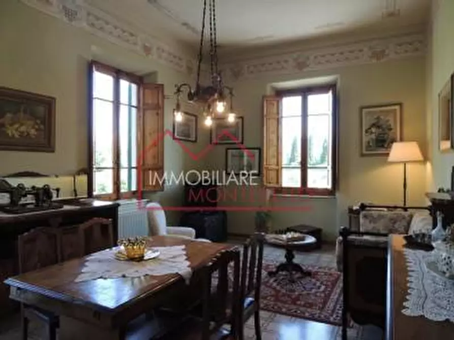 Immagine 5 di Villa in vendita  a Camaiore