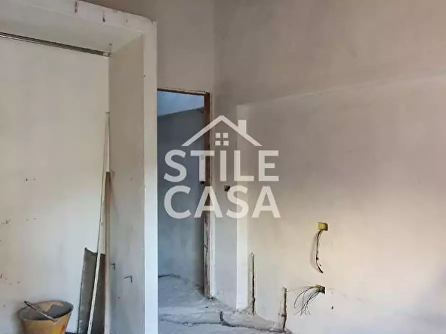 Immagine 3 di Deposito in vendita  a Capannori