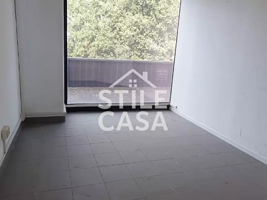 Immagine 11 di Ufficio in vendita  a Porcari