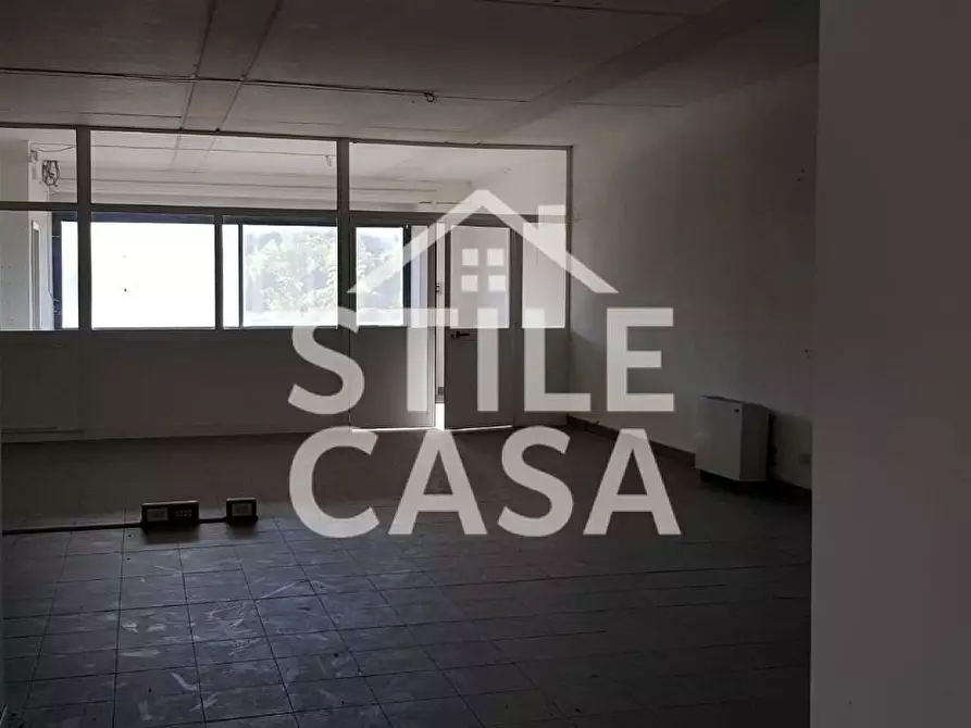 Immagine 2 di Ufficio in vendita  a Porcari