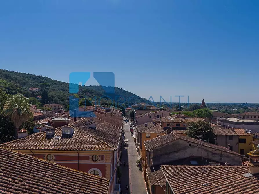 Immagine 22 di Appartamento in vendita  a Pietrasanta