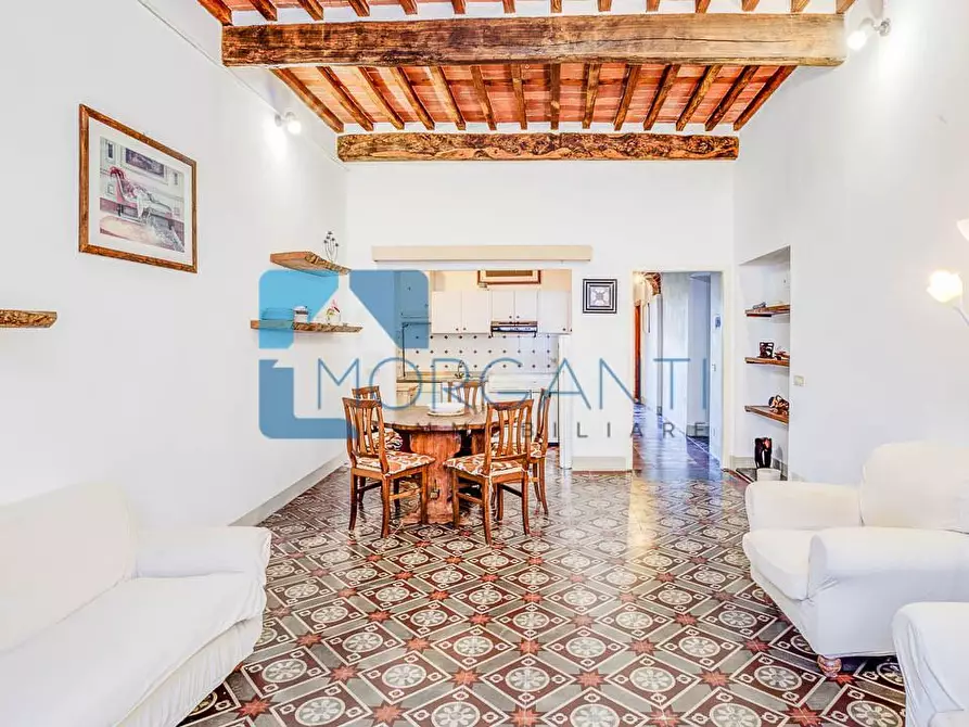 Immagine 5 di Appartamento in vendita  a Pietrasanta