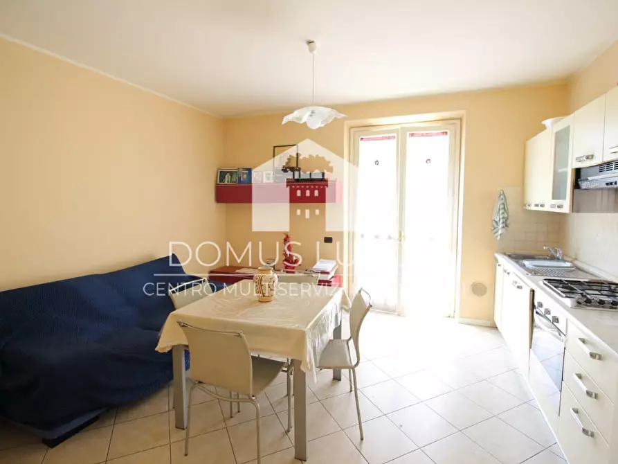 Immagine 16 di Appartamento in vendita  a Lucca