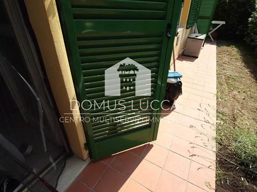 Immagine 7 di Appartamento in vendita  a Lucca