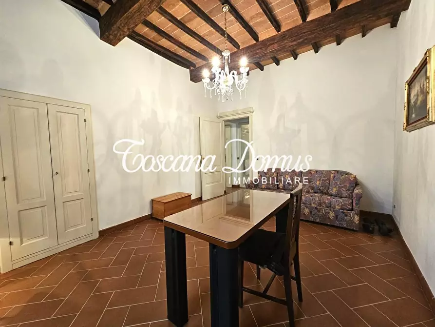 Immagine 8 di Appartamento in vendita  a Siena