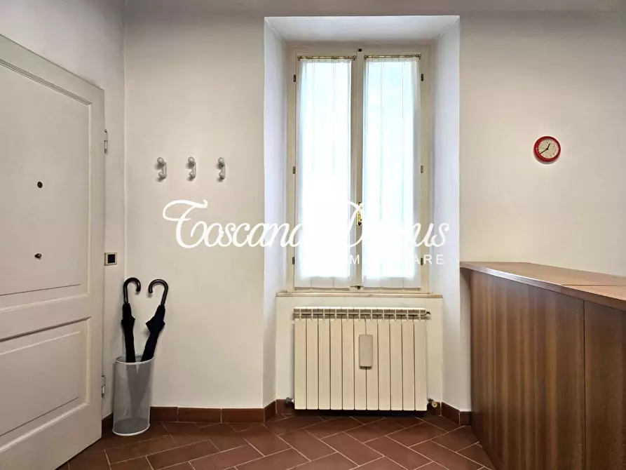 Immagine 35 di Appartamento in vendita  a Siena