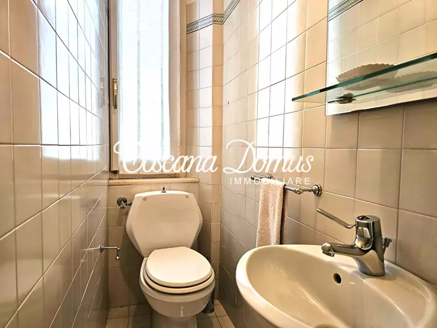 Immagine 60 di Appartamento in vendita  a Siena