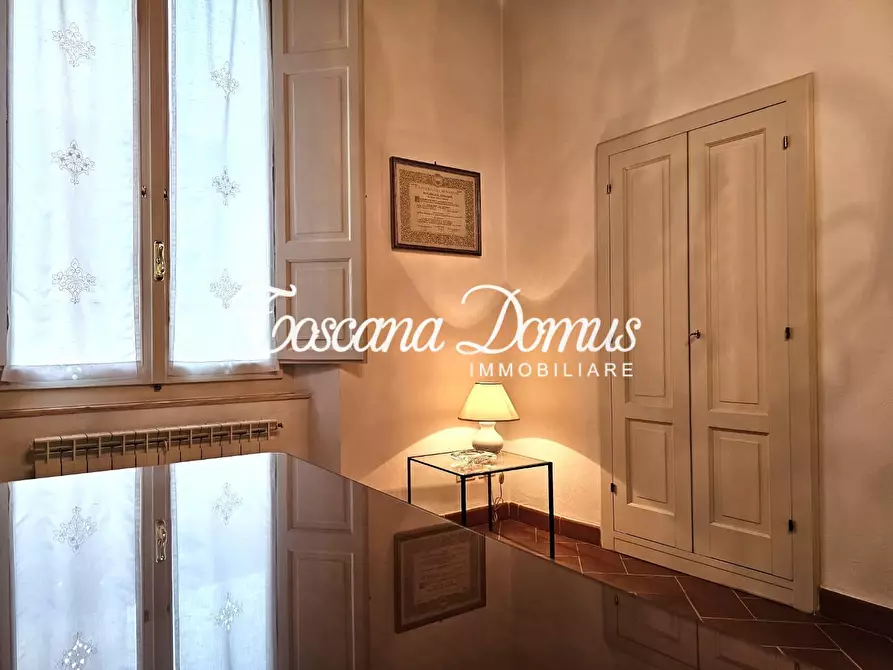 Immagine 12 di Appartamento in vendita  a Siena