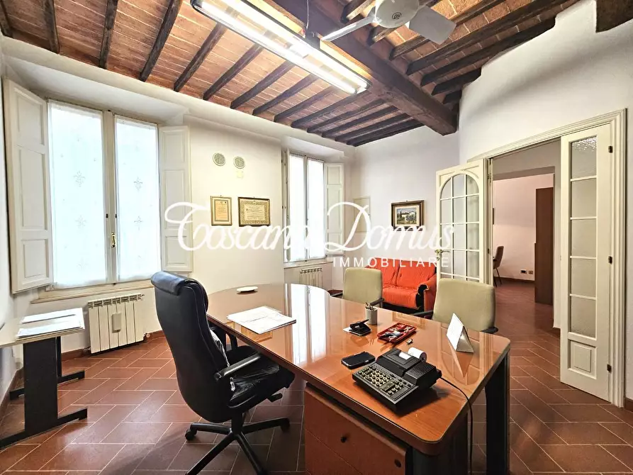 Immagine 49 di Appartamento in vendita  a Siena