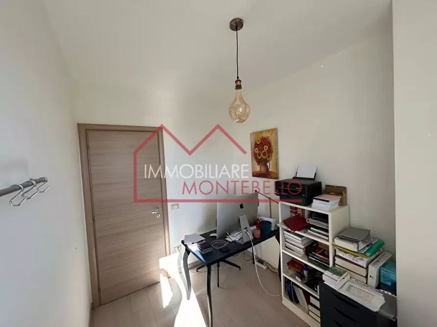 Immagine 21 di Casa trifamiliare in vendita  a Camaiore