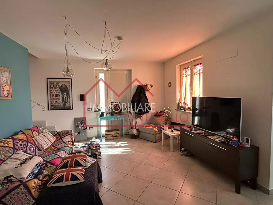 Immagine 23 di Casa trifamiliare in vendita  a Camaiore