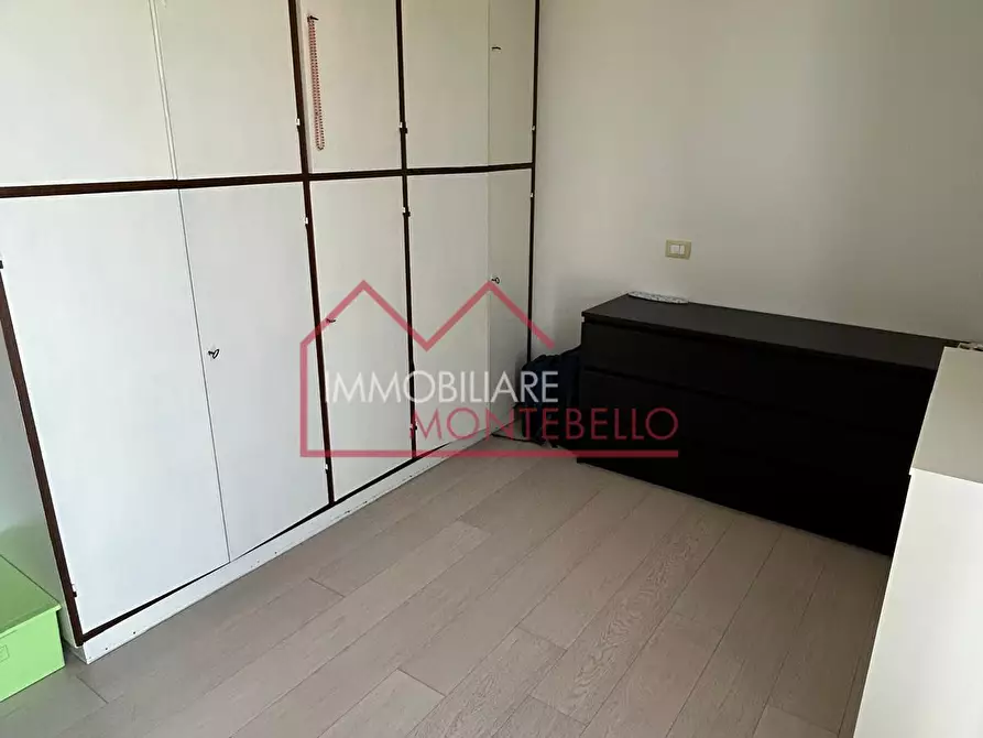 Immagine 11 di Casa trifamiliare in vendita  a Camaiore