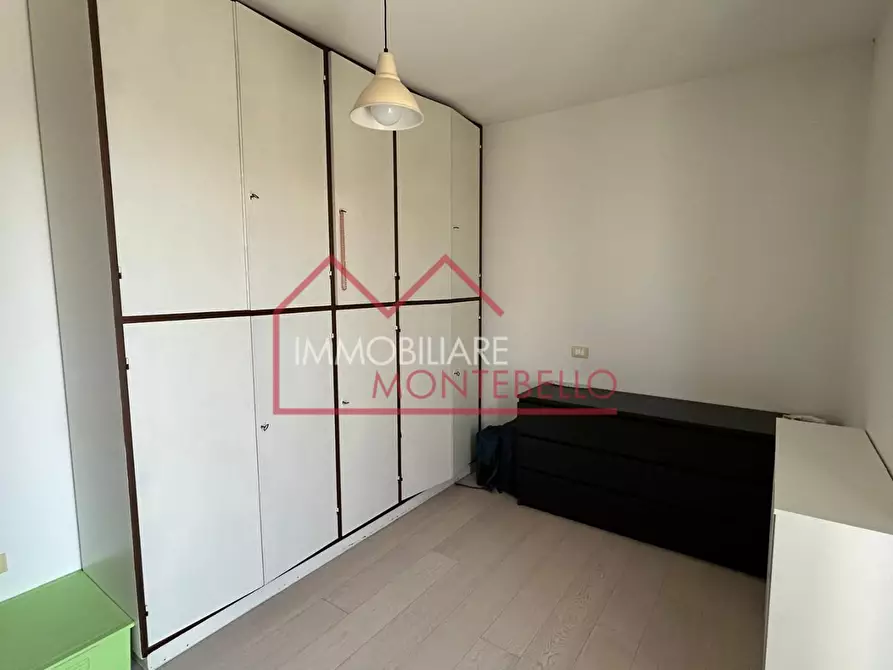 Immagine 14 di Casa trifamiliare in vendita  a Camaiore